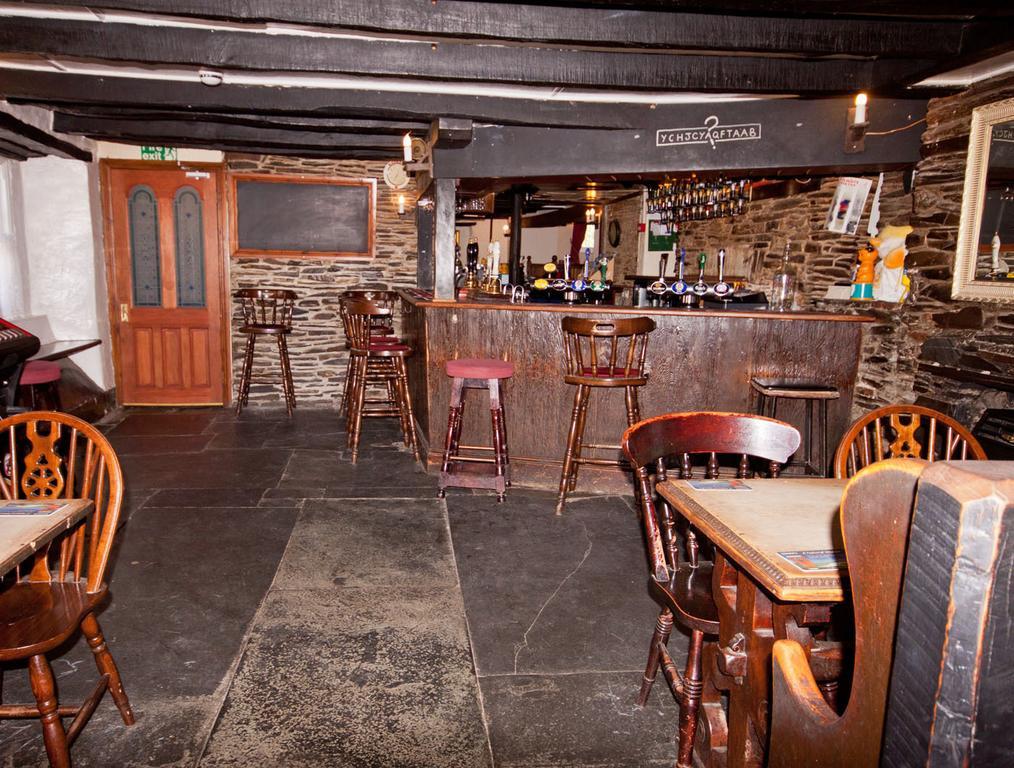 The White Hart Hotel Menheniot Eksteriør bilde
