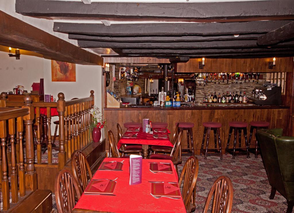 The White Hart Hotel Menheniot Eksteriør bilde